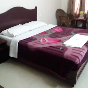 jays-inn.hotels-munnar.com/